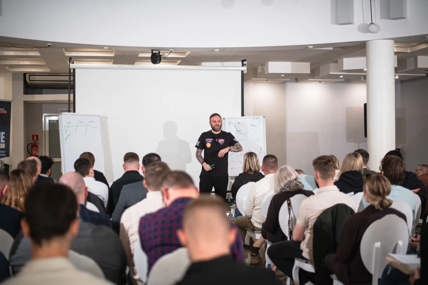 Psychologia Decyzji Zakupowej: Jak Neuronauka Zmienia Podejście do Sprzedaży